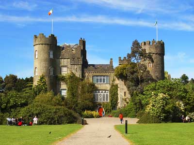 Bus Tours from Dublin from just €20 - Darby O'Gill Day Tours